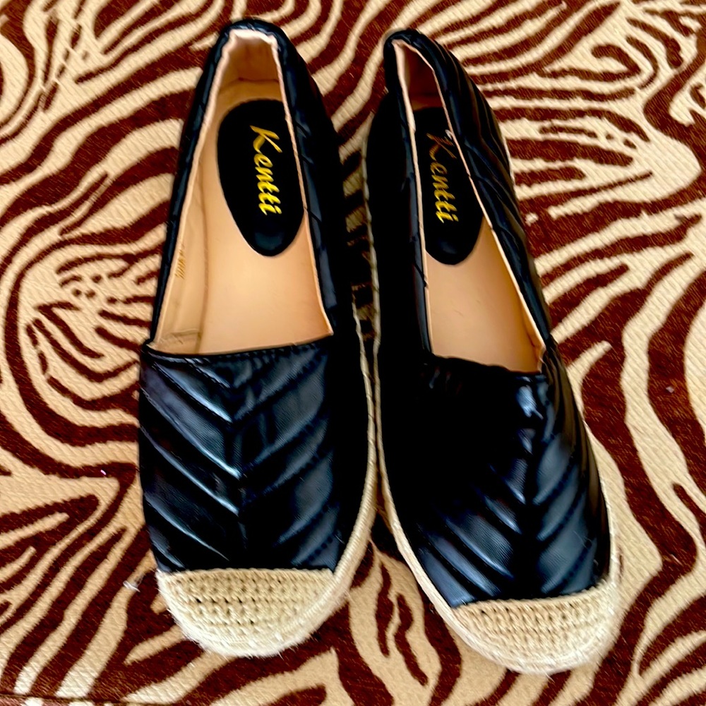 Kentti Women's Closed Toe Checkered Slip On Flat Espadrilles, size 38/7